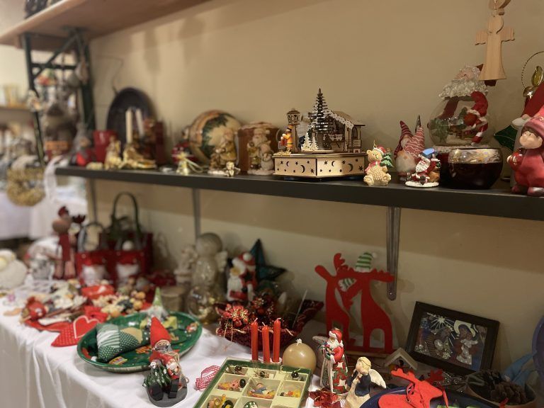Eröffnung Tisis Flohmarkt mit Eva Hagen