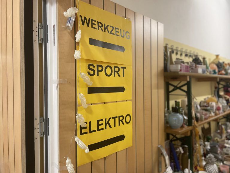Eröffnung Tisis Flohmarkt mit Eva Hagen
