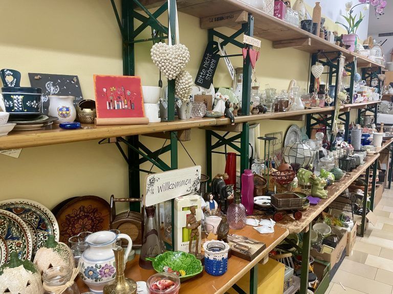 Eröffnung Tisis Flohmarkt mit Eva Hagen