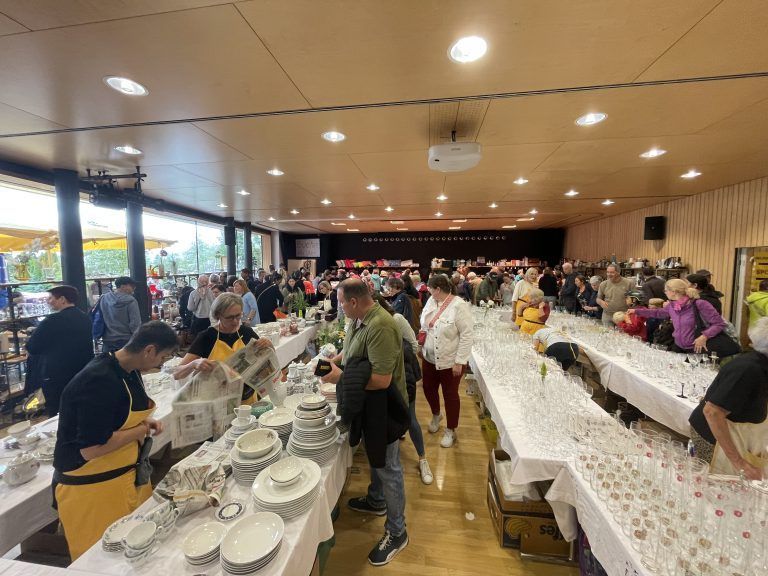 Eröffnung Tisis Flohmarkt mit Eva Hagen