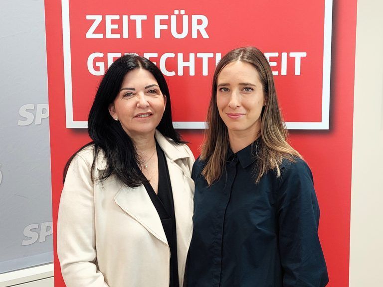 SPÖ-Klubobfrau Manuela Auer und der Landesfrauenvorsitzenden Stefanie Matei