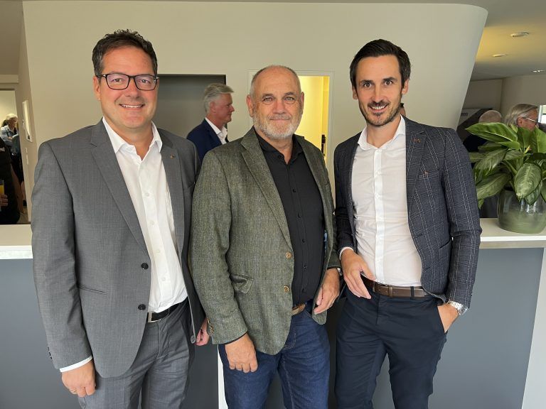 Martin Jäger (SPK), RA Arnulf Summer und Mario Bischof (i+R) im Lustenauer BDO