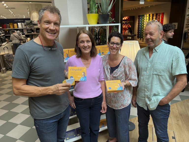Quizmeister Armin Assinger, Anita Figo (Das Buch), Nina Winkler und Thomas Steiner präsentierten _Obergscheid_
