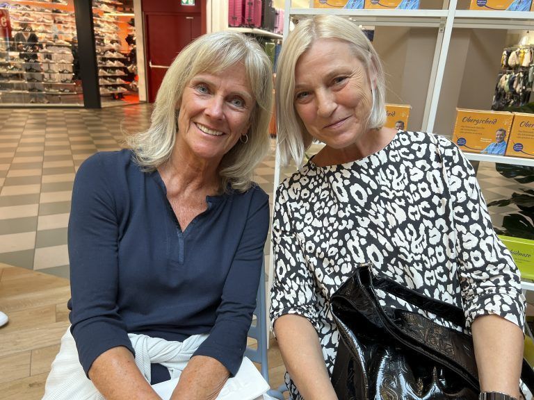 Ratefans Petra Demmeler-Rädler und Anne Fend