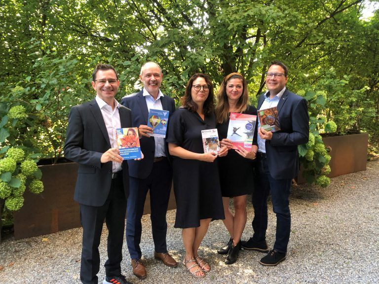 VHS, Volkshochschulen