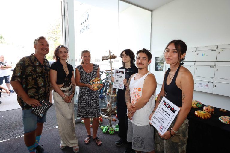 15. Kunstausstellung im at & co