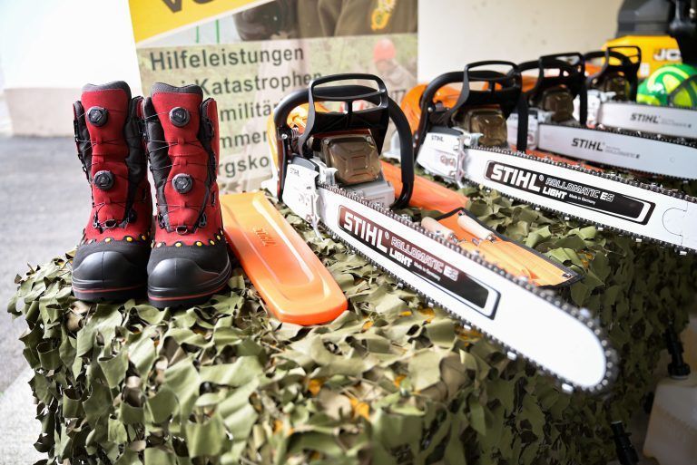 Geräte für militärische und zivile Einsätze