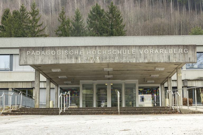 Pädagogische Hochschule Vorarlberg Fassadenfotos mit Tafe