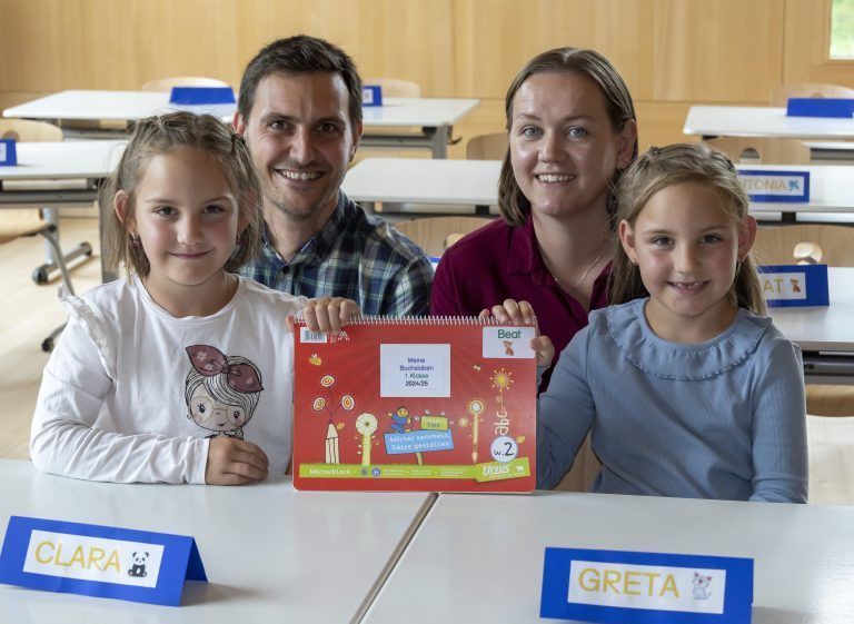 Schulstart wir dürfen die Zwillinge Clara und Greta und ihre Familie beim Schulstart begleiten