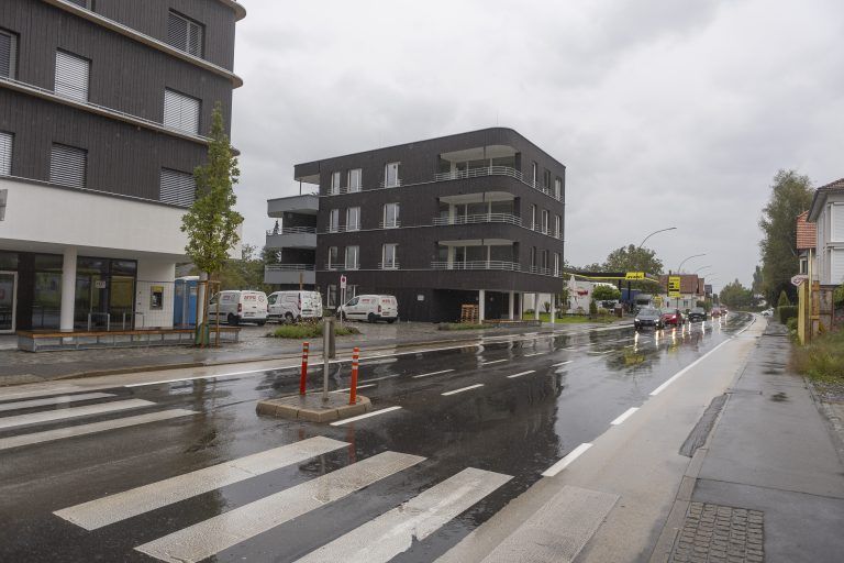 Verkehr Verkehrslösung Verkehrsinsel Übergang Radweg BGM Kurt Fischer