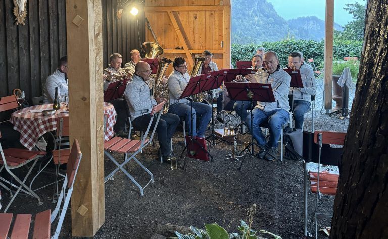 Musikverein Altenstadt - Pop-Up Heuriger auf Schloss Amberg