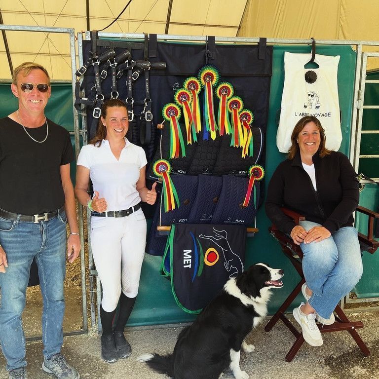 Allen breen aus irland ist der pfleger und bettina dür lehner chefin mit hund molly - Bianca Rüscher