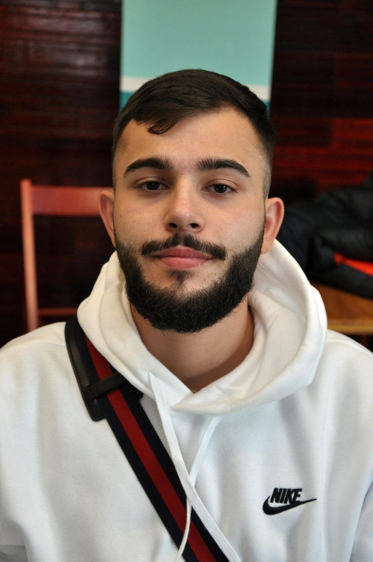 Ethem Rasidov, 20 Jahre, Wiesbaden Die Zeit verging viel zu schnell, ich hätte gerne noch mehr von der Umgebung gesehen. Am besten hat mir die Gondelfahrt auf den Karren gefallen, aber auch sonst war das Programm sehr interessant. - Jugendaustausch Wiesbaden