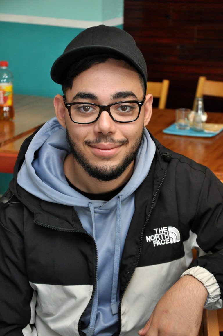 Wir haben viele Gemeinsamkeiten, allerdings fangen wir später an und müssen auch weniger arbeiten als die Jugendlichen bei Job Ahoi. Der Austausch hat mir insgesamt sehr viel Spaß gemacht. - Jugendaustausch Wiesbaden