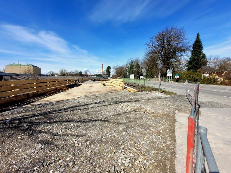 BU 2b Ersatzbrückenbauwerk zur Aufrechterhaltung des Durchzugsverkehrs auf der L190. - Hochwasserschutzprojekt Ruggbach: Erneuerung der Brücke L190 - Hochwasserschutzprojekt Ruggbach: Erneuerung der Brücke L190