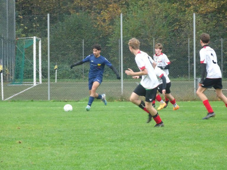 Die Zuschauer sahen spannende Partien. - Spannung bis zur letzten Minute bei der Oberstufenfußball-Landesmeisterschaft - Vorrunde der Oberstufenfußball-Landesmeisterschaft