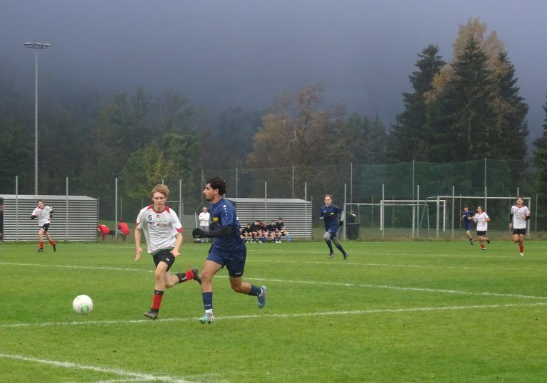 Die Sportanlage im Hatlerdorf funigerte wieder als Austragungsort. - Spannung bis zur letzten Minute bei der Oberstufenfußball-Landesmeisterschaft - Vorrunde der Oberstufenfußball-Landesmeisterschaft