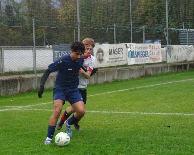 Hochspannung und Fairplay prägten die Vorrundenspiele der Landesmeisterschaft. - Spannung bis zur letzten Minute bei der Oberstufenfußball-Landesmeisterschaft - Vorrunde der Oberstufenfußball-Landesmeisterschaft