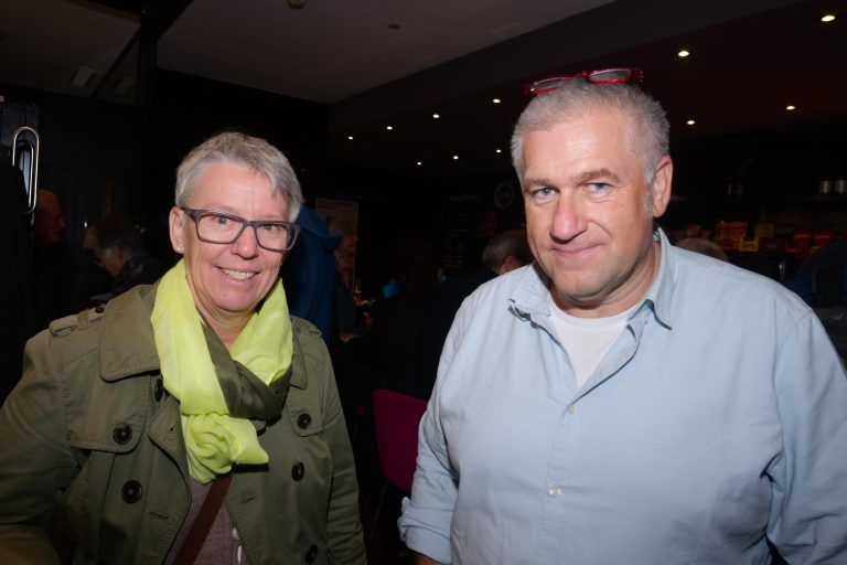 Friederike Egle und Reinhard Seiß vor der Filmaufführung. - Filmvorführung "Der automobile Mensch" im GUK Feldkirch - Automobile Mensch, Statt Tunnel