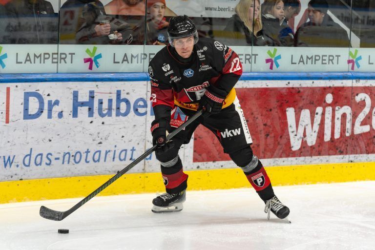 Luca Erne Eishockey Pioneers Vorarlberg – EC Salzburg