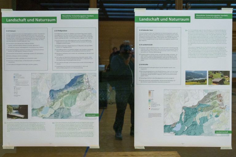 Präsentation und Ausstellung Regionaler Entwicklungsplang (REP) Vandans in der Rätikonhalle