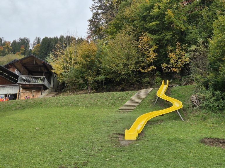 Generationenplatz Bartholomäberg, Spielplatz, Bärger Lädili