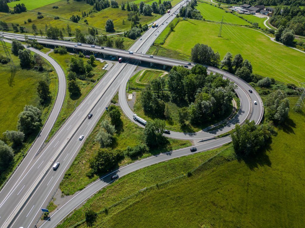 Verkehr im Wahlprogramme-Check: Vom Gratis-Ticket bis zur neuen Autobahn