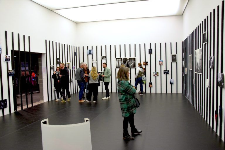 Remise (Werke von Cansu Yildiran im Kunstraum und Werke von Andreas Gaßner im Saal), ORF-Lange Nacht der Museen