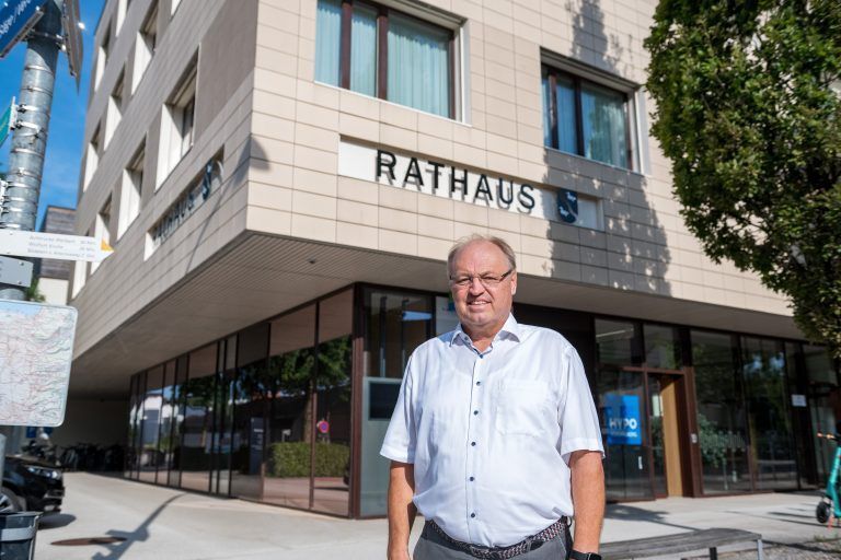 Bürgermeister Elmar Rhomberg ist zurück im Amt