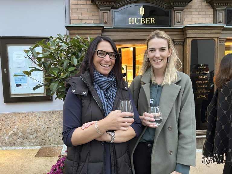 Elisabeth Hirschbühl und Karin Metzler genossen den informativen Abend