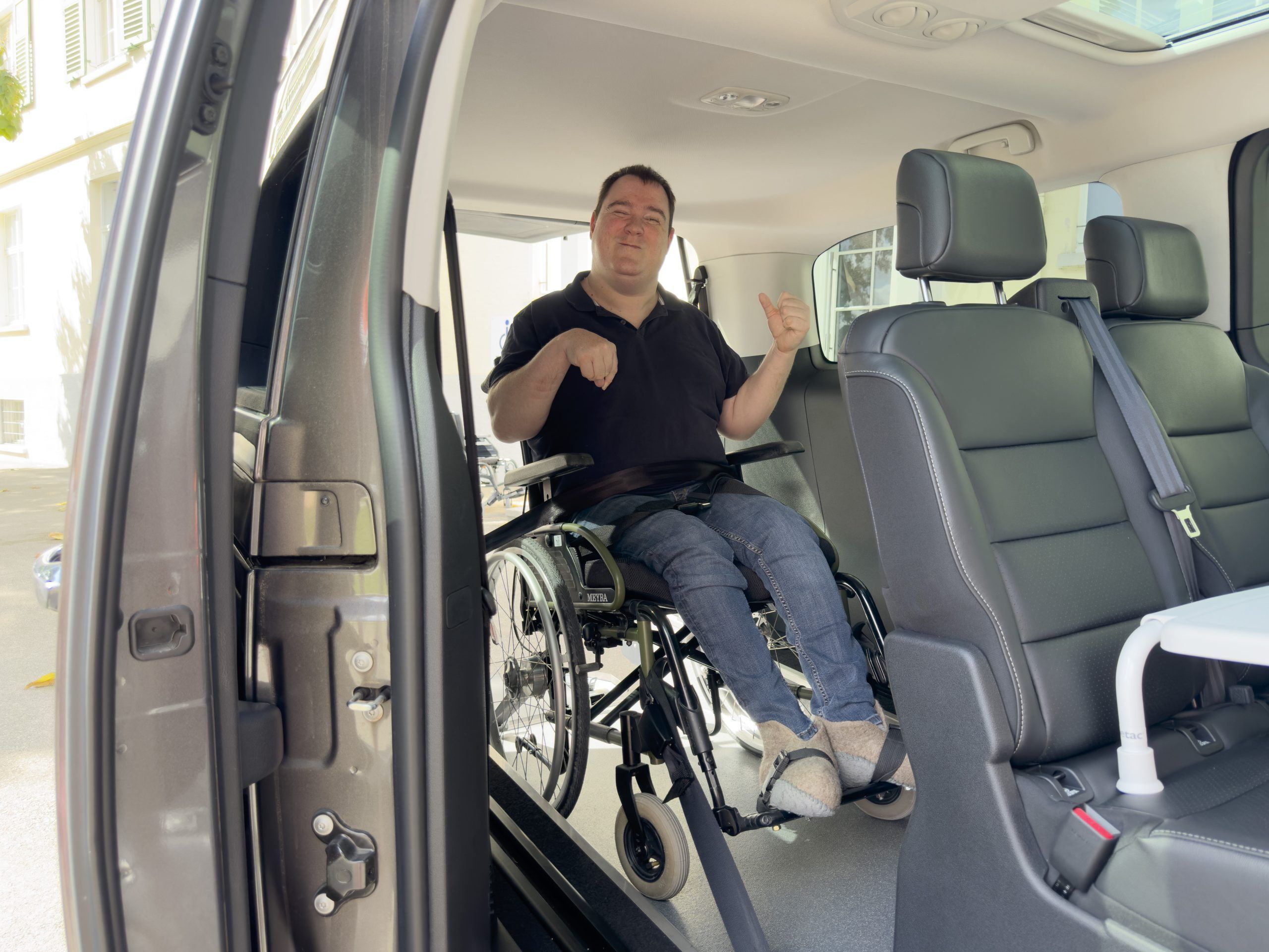 neues Rollstuhlauto zum Ausleihen