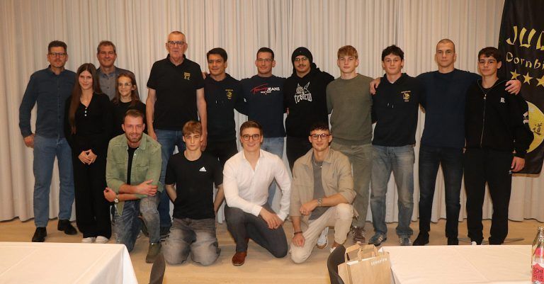 Die Mitglieder des Judoclub Dornbirn feierten bei der JHV die sportlichen Erfolge und ein starkes Vereinsjahr. - © cth