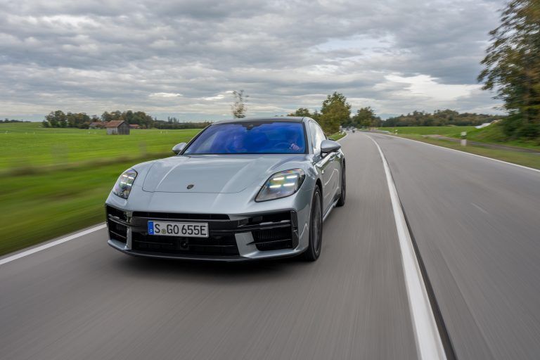 Porsche Panamera, Porsche Macan