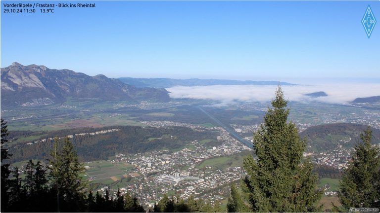 Nebel; Feature Nebel; Nebel im Rheintal; Nebel in Vorarlberg; Blick von Webcams