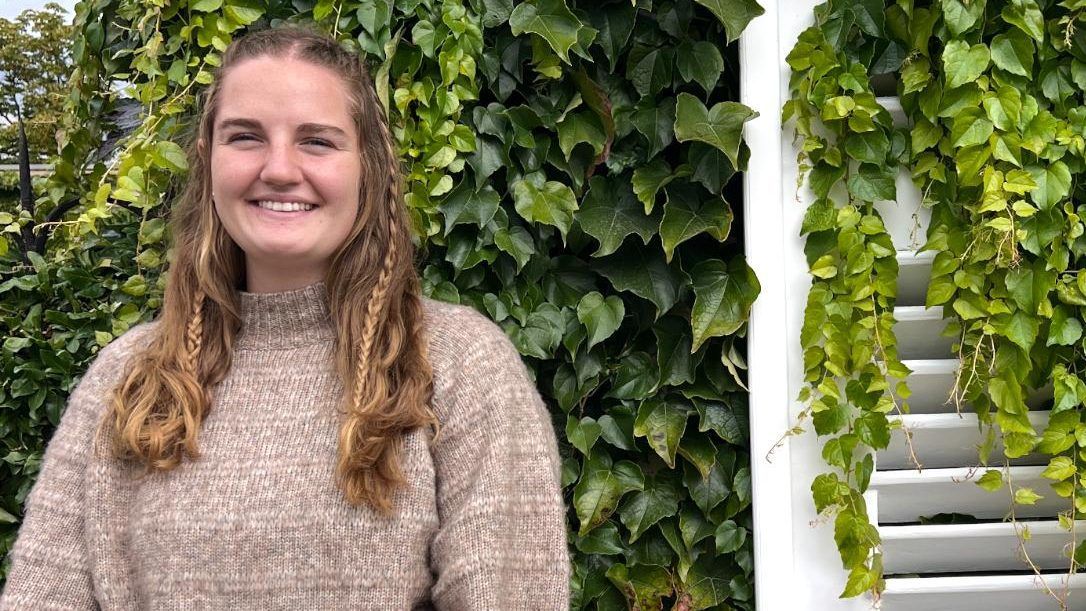 Emma Brummit, Au Pair