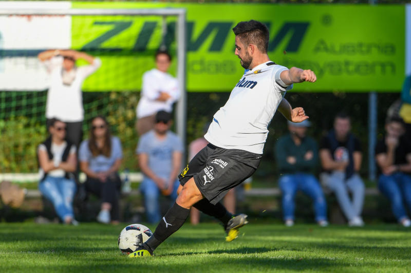 Störfeuer vor und nach Derbysieg