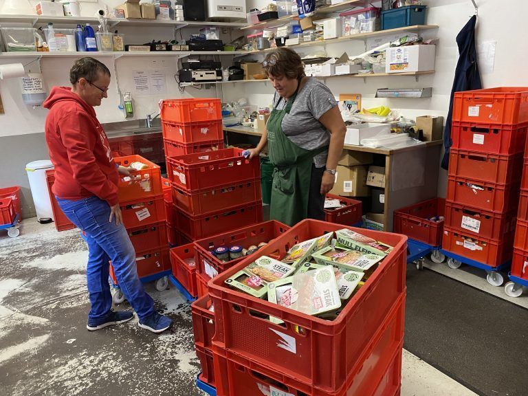Tischlein deck dich, Sortieren, Ehrenamt