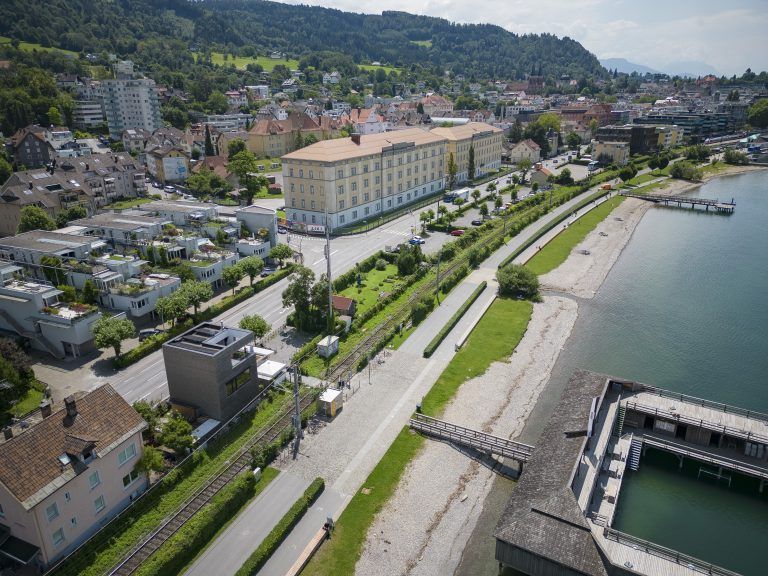 Drohne Bild von oben Luftbild Luftaufnahme Drohnenfoto Drohnenbild Bregenz Pipeline neuer Radweg Bahnstrecke ÖBB