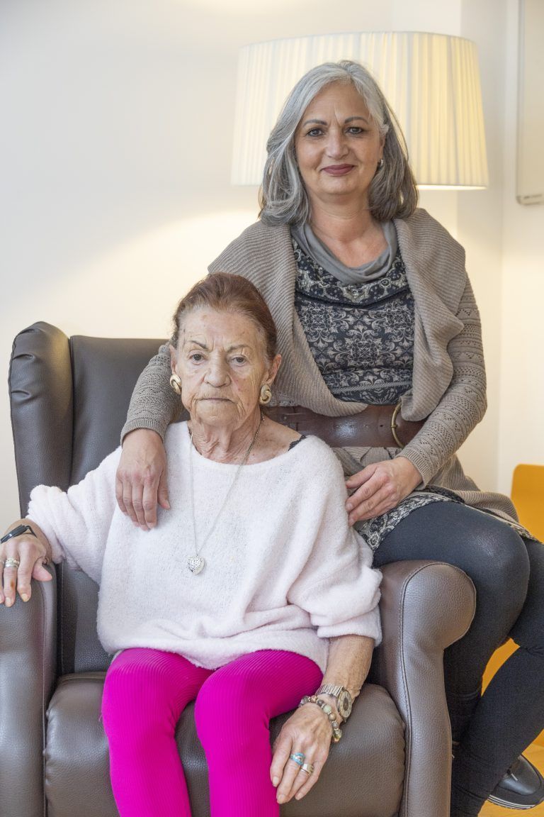 hospiz am see, gast heißt ludmilla mall und die tochter conny.