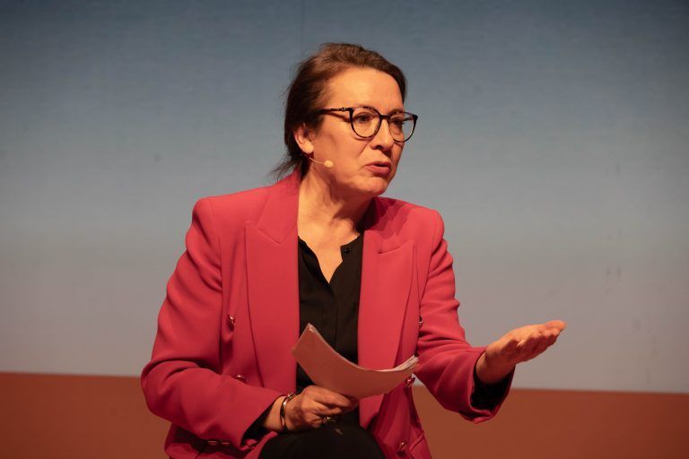 Pressekonferenz Festspielprogramm 2025 am Donnerstag, 21. November 2024, um 10:30 Uhr im Festspielhaus Bregenz. Am Podium erwartet werden Festspielpräsident Hans-Peter Metzler, Intendantin Lilli Paasikivi, der kaufmännische Direktor Michael Diem sowie Andreas Kriegenburg, Regisseur der Oper im Festspielhaus