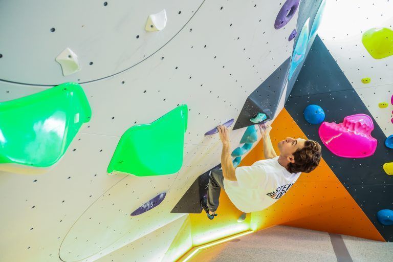 Boulderhalle Rankweil Neueröffnung, Steinblock-Boulderhalle in Rankweil wird neu eröffnet wir treffen uns mit dem Geschäftsführer