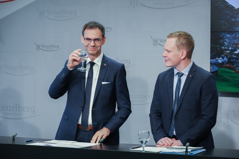 Präsentation des ÖVP-FPÖ-Regierungsprogramms 2024-2029