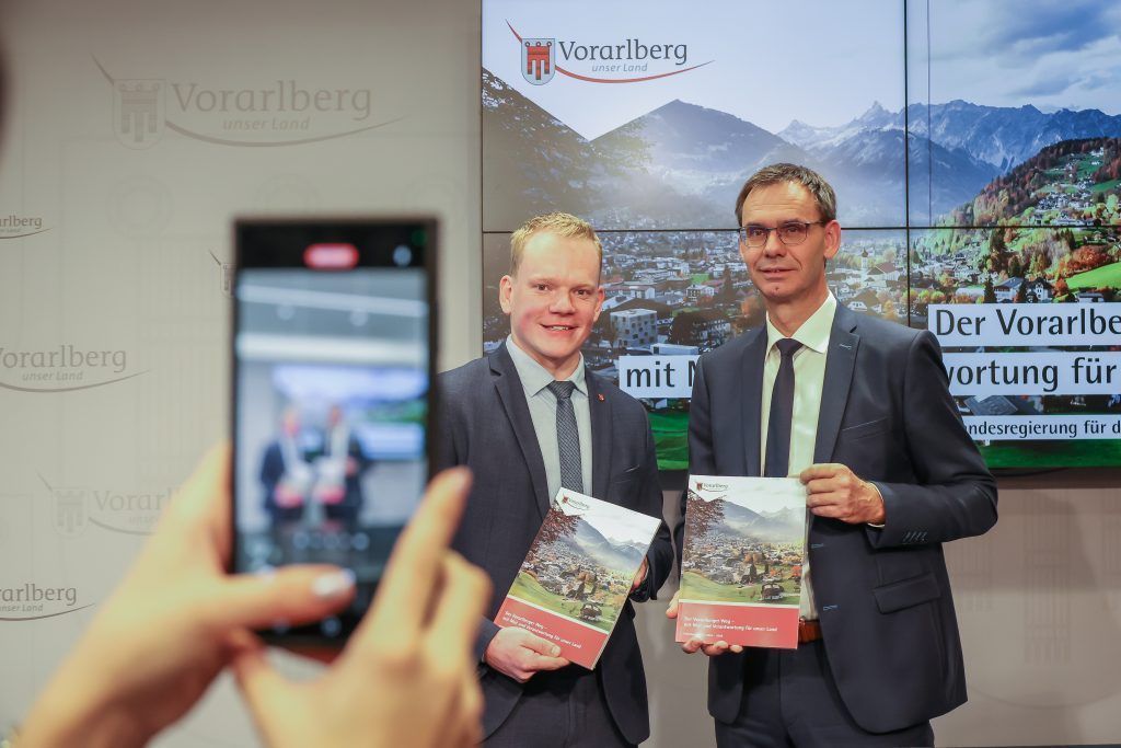 Familiengeld, Deutschpflicht, Straßenbau: Was ÖVP und FPÖ in Vorarlberg planen