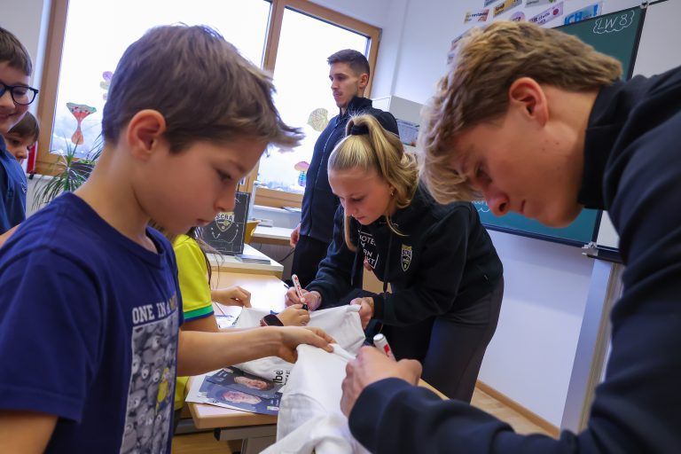 Fußball, Schultour SCR Altach, Volksschule Röthis