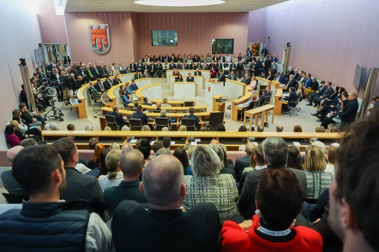 Konstituierende Sitzung des Landtages, Fotos der ersten Landtagssitzung in der neuen Legislaturperiode