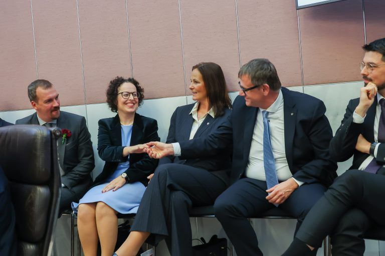 Konstituierende Sitzung des Landtages, Fotos der ersten Landtagssitzung in der neuen Legislaturperiode