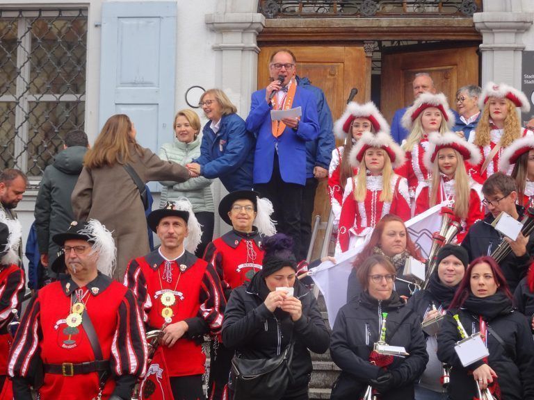 Zunftmeisterin Dagmar Fenkart-Kaufmann begrüßte die Ehrengäste. - Mit Vollgas in die fünfte Jahreszeit - 64. Dornbirner Fasching