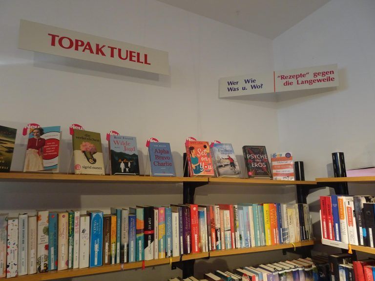 In der Bücherei Schoren setzt man auf ein ausgesuchtes Sortiment. - Drei Jahrzehnte Leseabenteuer - Die Bücherei und Spielothek Schoren feiert am Sonntag ihr 30-jähriges Bestehen.