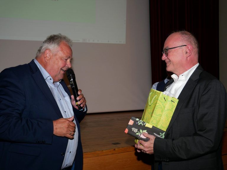 Sulz Altbürgermeister Karl Wutschitz (l.) übernimmt die Obmann-Rolle. - © privat