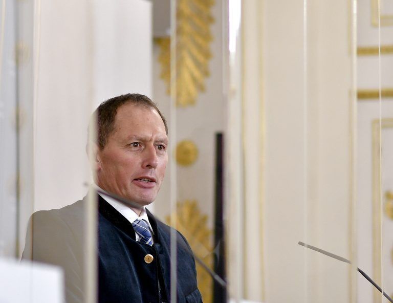 ABD0019_20211222 – WIEN – STERREICH: Landwirtschaftskammer-sterreich-Prsident Josef Moosbrugger am Mittwoch, 22. Dezember 2021, im Rahmen der Pressekonferenz “Gemeinsame Agrarpolitik ab 2023” im Bundeskanzleramt in Wien. – FOTO: APA/HERBERT NEUBAUER